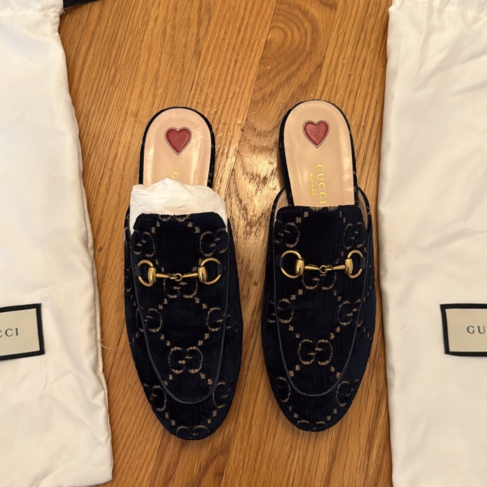 Gucci Navy Princetown Velvet Mules with Gold Accents - Picture 2 of 4